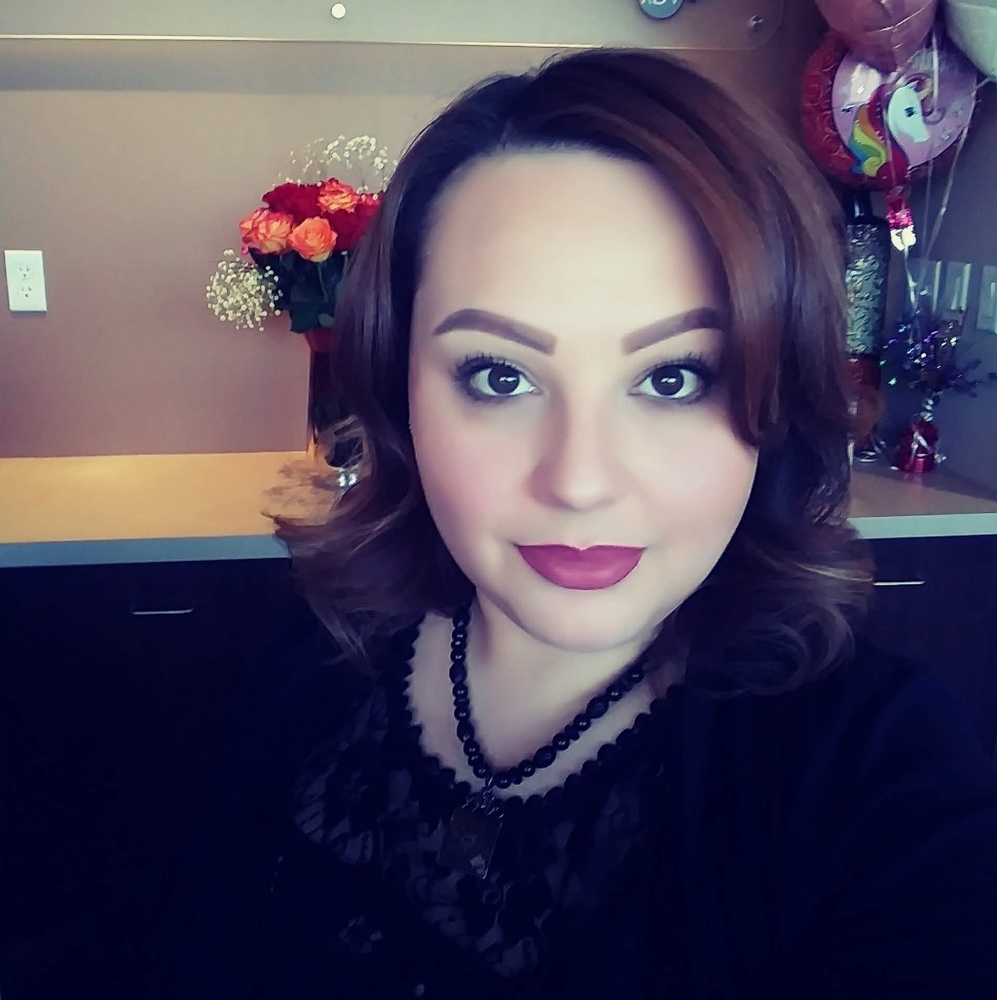 Meet your Posher, Chela